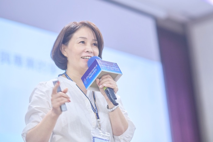 學習成長之聲—心路歷程 與談人—方麗老師