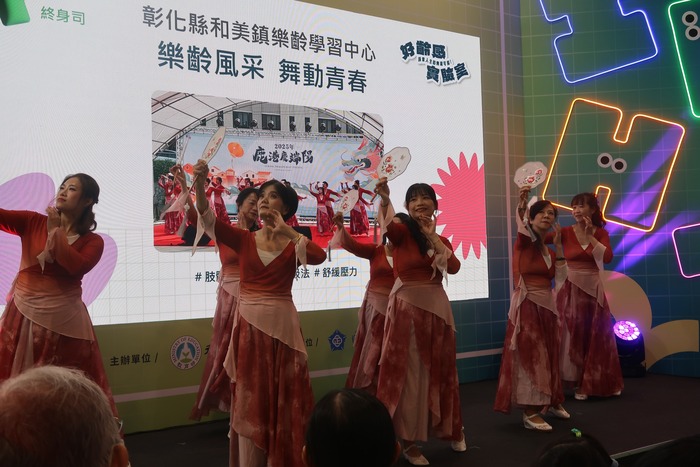 樂齡風采 舞動青春圖片