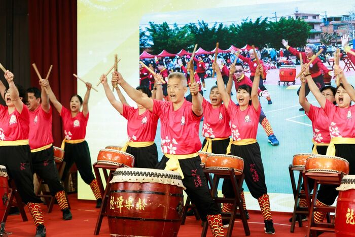 桃園市龍潭區樂齡學習中心表演