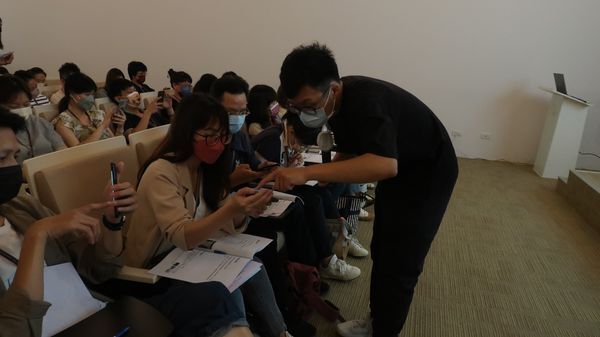 教授手機攝影技巧