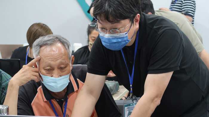 學員學習OBS軟體的應用