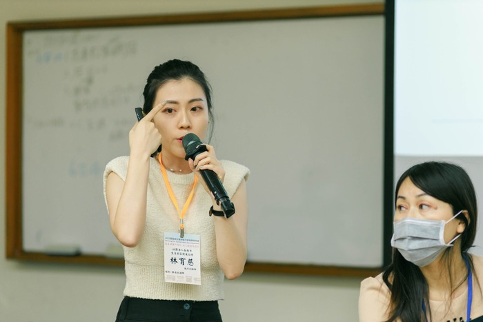 額眉派講師演示
