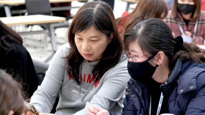 學員討論中